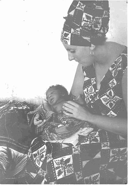 Penny Jessop in Tilliberi, Niger as a Peace Corps Volunteer.